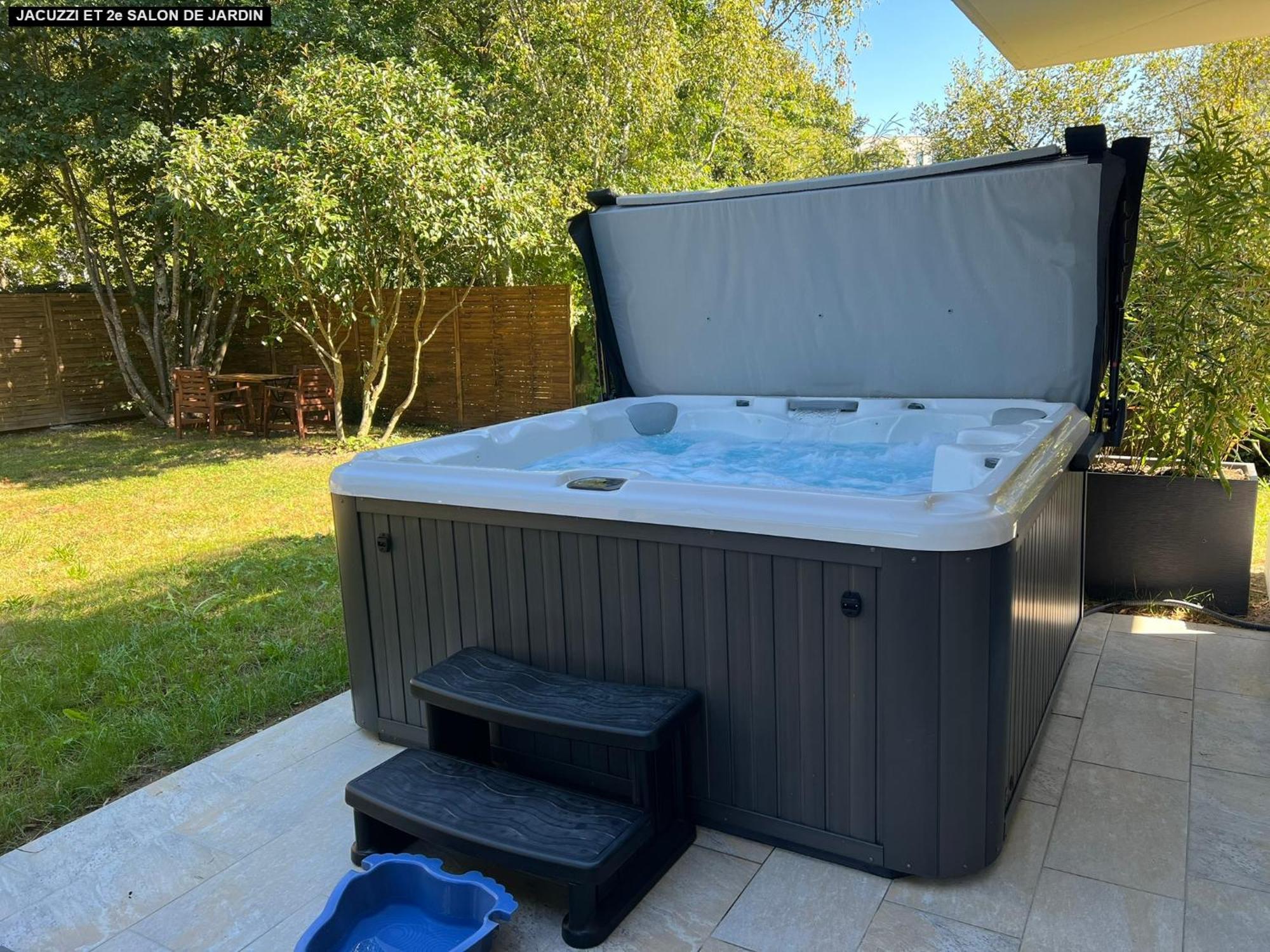 Avec Jacuzzi Et Jardin - Jusqu'a 8 Pers - Nantes
